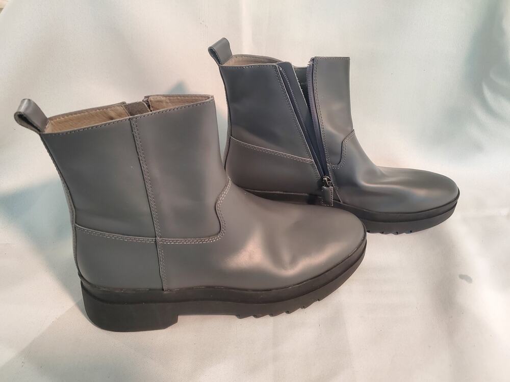 Eileen Fisher Floyd ankle boots size 10.s71